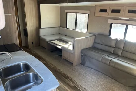 Coachmen Freedom Express