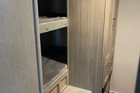 Coachmen Freedom Express