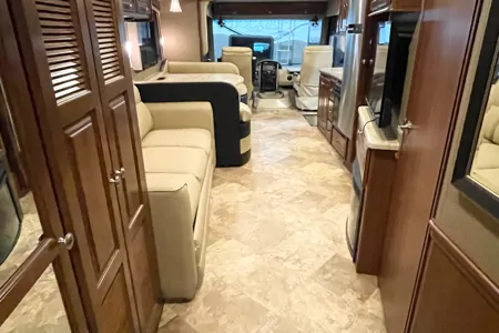 Michael's Thor Motor Coach Miramar 34.2 Class A