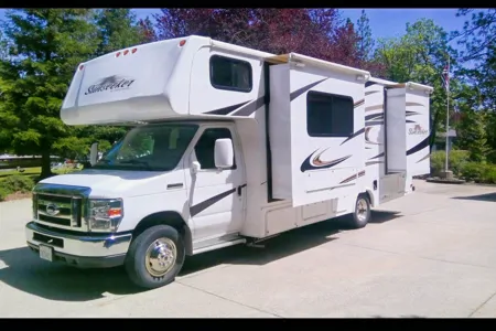 SUNSEEKER 25Ft. w/ 3 Slides - Rusty's RV Adventure