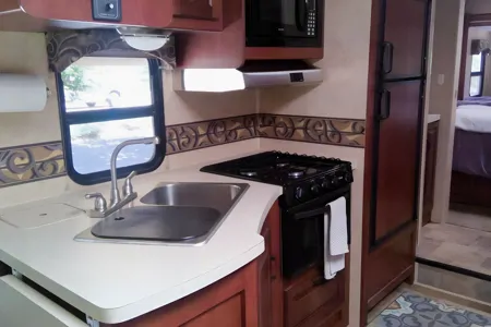 SUNSEEKER 25Ft. w/ 3 Slides - Rusty's RV Adventure