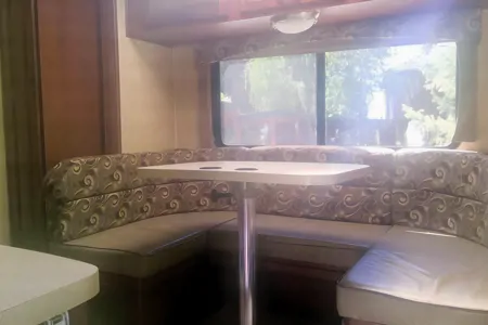 SUNSEEKER 25Ft. w/ 3 Slides - Rusty's RV Adventure