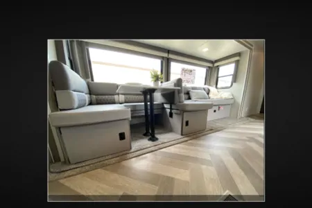 *The Comfy* 2021 Forest River RV Salem: Sleeps 10