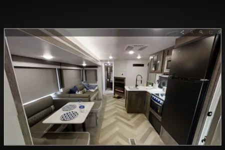 *The Comfy* 2021 Forest River RV Salem: Sleeps 10