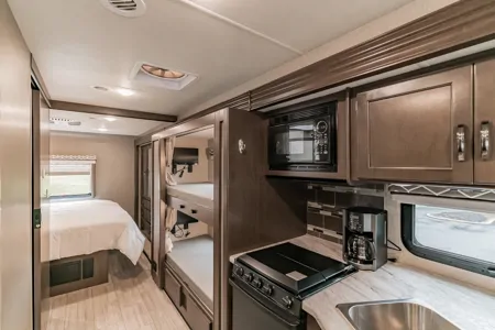 RV Goldie Thor Motor Coach Freedom Elite Class A
