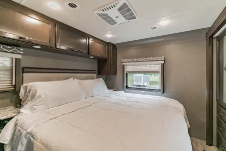 RV Goldie Thor Motor Coach Freedom Elite Class A