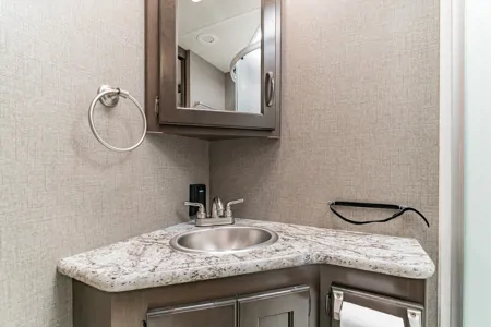 RV Goldie Thor Motor Coach Freedom Elite Class A