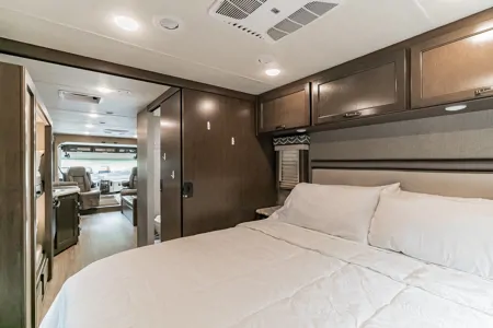 RV Goldie Thor Motor Coach Freedom Elite Class A