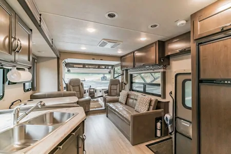 RV Goldie Thor Motor Coach Freedom Elite Class A