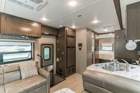 RV Goldie Thor Motor Coach Freedom Elite Class A
