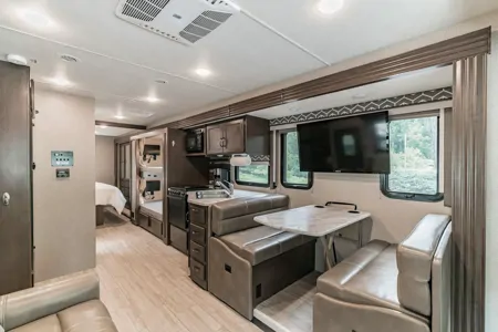 RV Goldie Thor Motor Coach Freedom Elite Class A