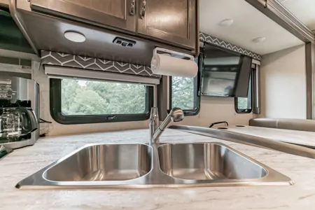 RV Goldie Thor Motor Coach Freedom Elite Class A