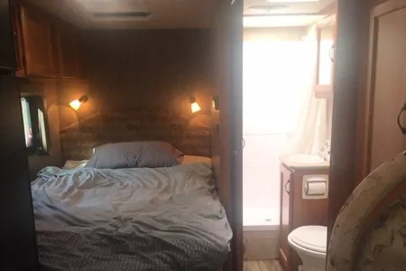 Ford ALP Adventurer 23DS*15 Class C