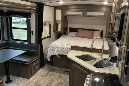 Tom and Christine's Keystone  Cougar Travel Trailer