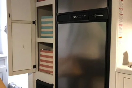 "Couples Retreat" R-Pod 192 Travel Trailer