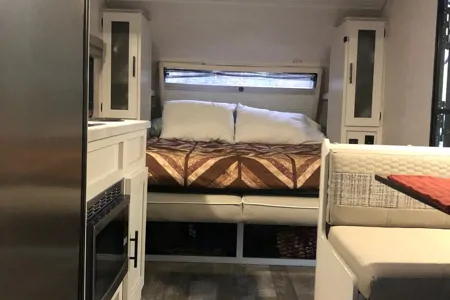 "Couples Retreat" R-Pod 192 Travel Trailer