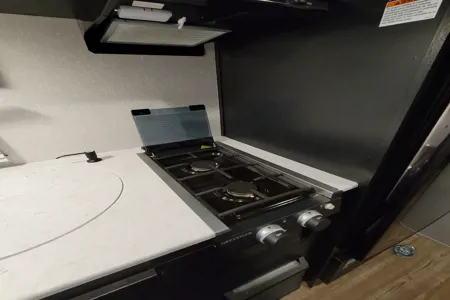 2021 Tow Hauler Wolf Pup ! Patio Gate, Solar Panel