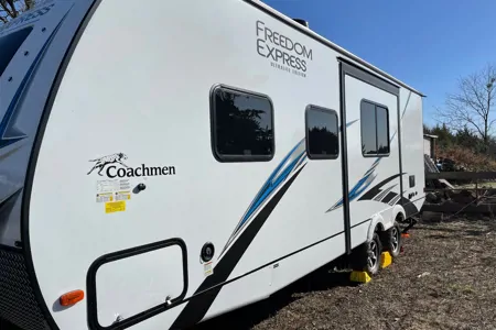 Joe's Coachman  248RBS Freedom Express  Travel Trailer