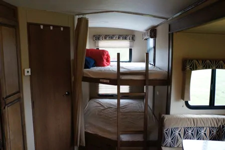 2014 Viewfinder 28BHSS Travel Trailer