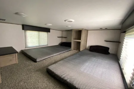 Crain - Cherokee Arctic Wolf 3990 Fifth Wheel