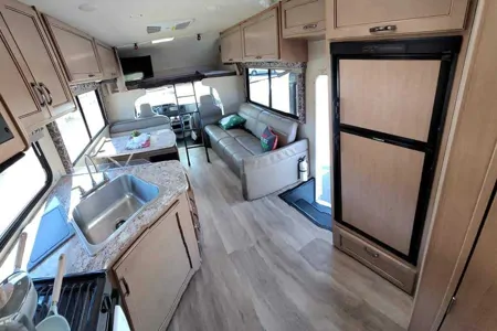 2020 Four Winds Adventure Wagon