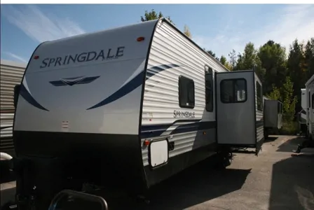 Jay & Cait’s Springdale 27BH Travel Trailer