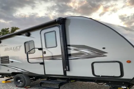 "Zelda" 2021 Keystone Bullet Crossfire 1700BH Travel Trailer