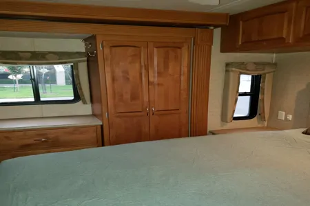 Luxury RV  WILDLIFE RADY 