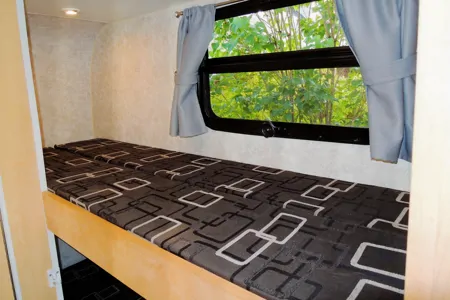 TowME - Prolite Profil 14 with Bunkbeds & Solar