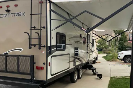 Sport trek Travel Trailer