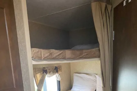 Sport trek Travel Trailer