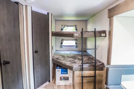 KZ Sportsman SE Travel Trailer 261BHKSE