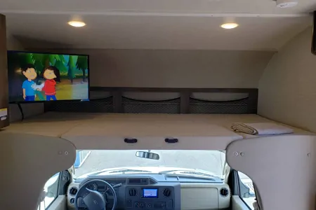 "Adventure Seeker" Sleeps Up to 10.  125 Miles Included!