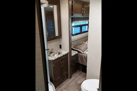 "Adventure Seeker" Sleeps Up to 10.  125 Miles Included!