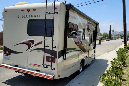 Thor Motor Coach Chateau 23U Class C