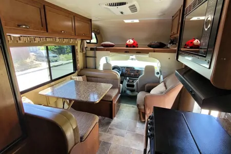 Thor Motor Coach Chateau 23U Class C