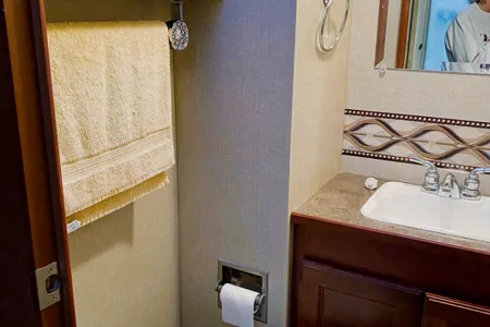 Fun Trip RV Winnebago Vista Class A