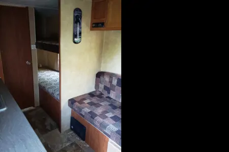 SUV & MINIVAN towable. GVWR under 3500lbs 4&7 pin. Bunk bed Jayco Jay flight swift Trailer