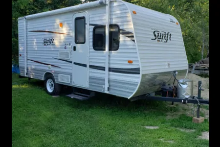 SUV & MINIVAN towable. GVWR under 3500lbs 4&7 pin. Bunk bed Jayco Jay flight swift Trailer