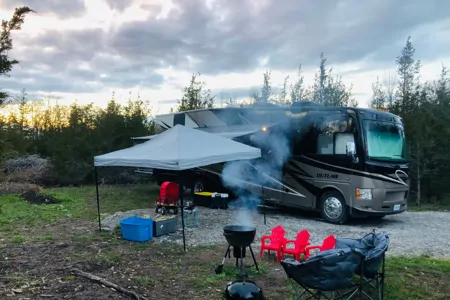 Outlaw RV's Thor Motor Coach Outlaw 37LS Class A Toy Hauler