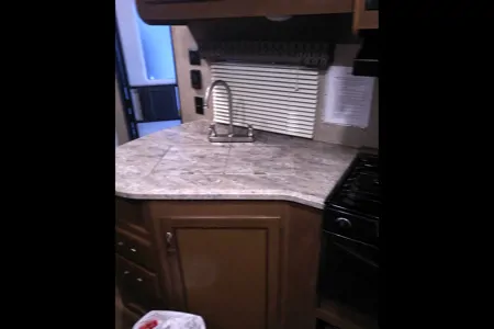 Coachmen Catalina 221 TBS Travel Trailer