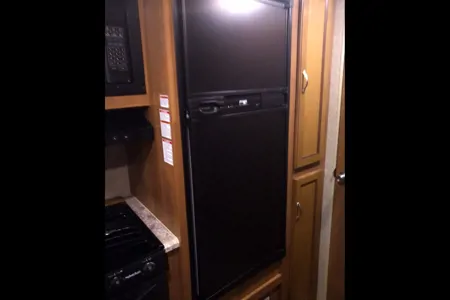 Coachmen Catalina 221 TBS Travel Trailer