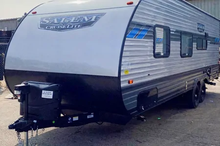 Gustavo's Forest River 241QBXL Travel Trailer 2020