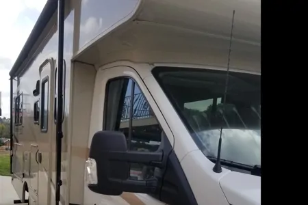 Horacio's Coachmen Leprechaun 20cb Class C
