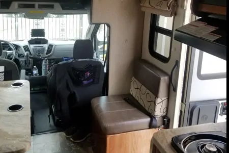 Horacio's Coachmen Leprechaun 20cb Class C