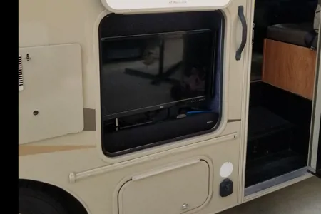 Horacio's Coachmen Leprechaun 20cb Class C