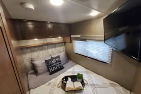 RV Trippin - “Waldo” Winnebago 25J Class C