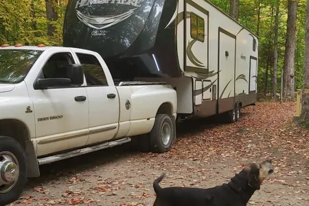 Coonhound RV Hemisphere 378FL  