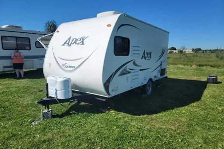 Kyle's Coachmen Apex Travel Trailer