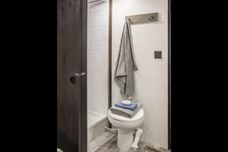 2021 KZ Sportsman Sportsman KZ SE 2821BHSE - YOUR home away from home!